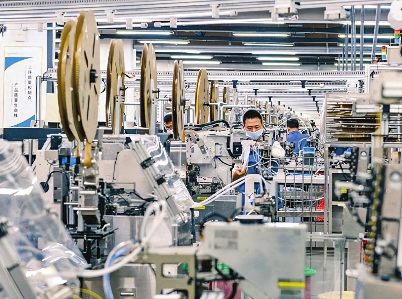 我国最大的经济特区（富可敌国，一个区的GDP超过万亿元人民币是怎样的存在）(图11)