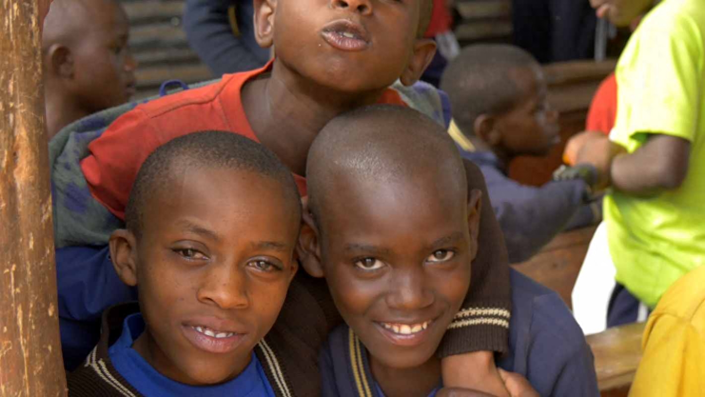 中国未来会黑人化吗（黑人男性在中国数量增加，和大量“黑二代”问题，中国如何应对）(图1)