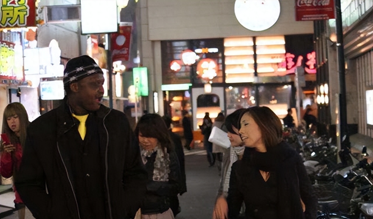 中国未来会黑人化吗（黑人男性在中国数量增加，和大量“黑二代”问题，中国如何应对）(图6)