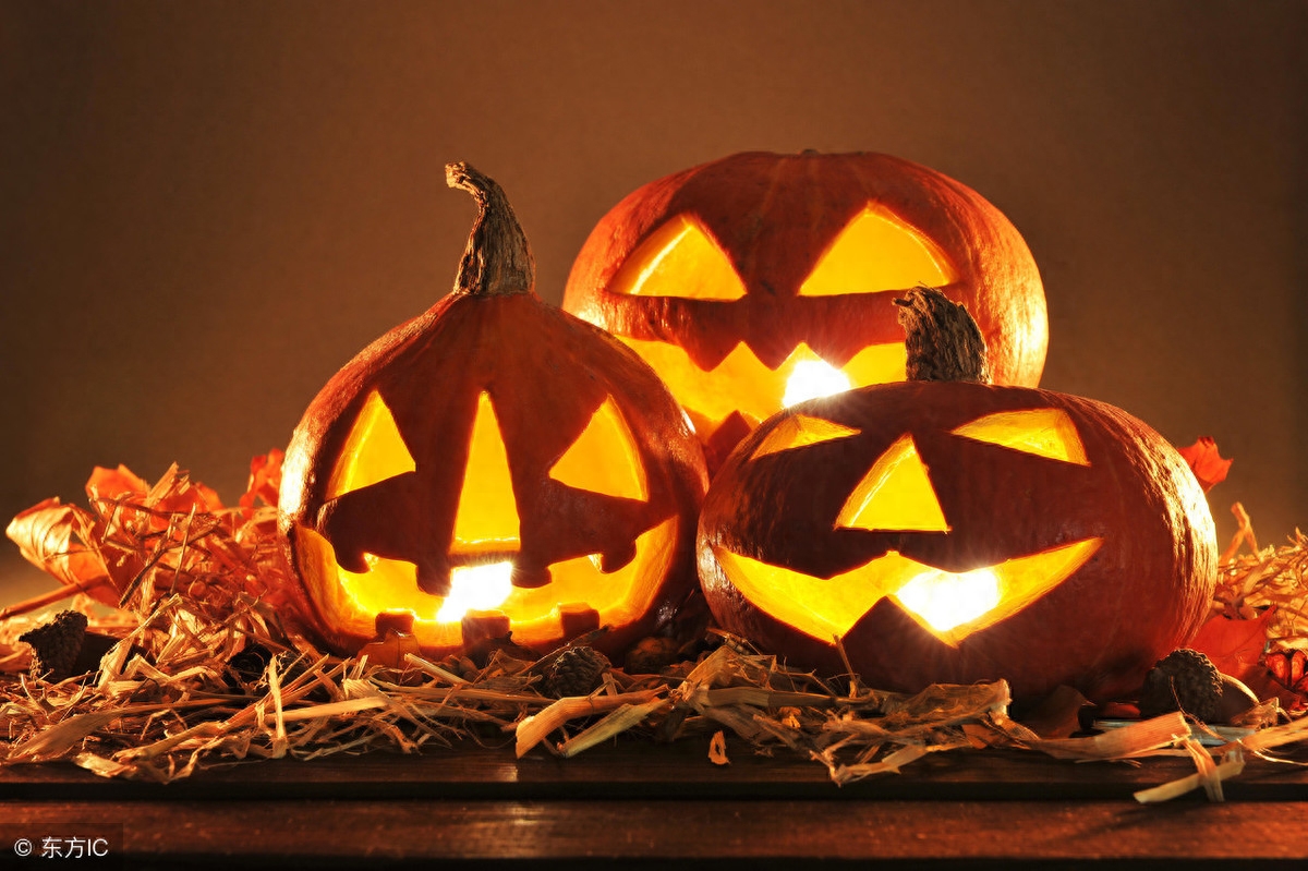 南瓜灯怎么做（万圣节教你做真的南瓜灯，简单有趣，快来露一手）(图1)