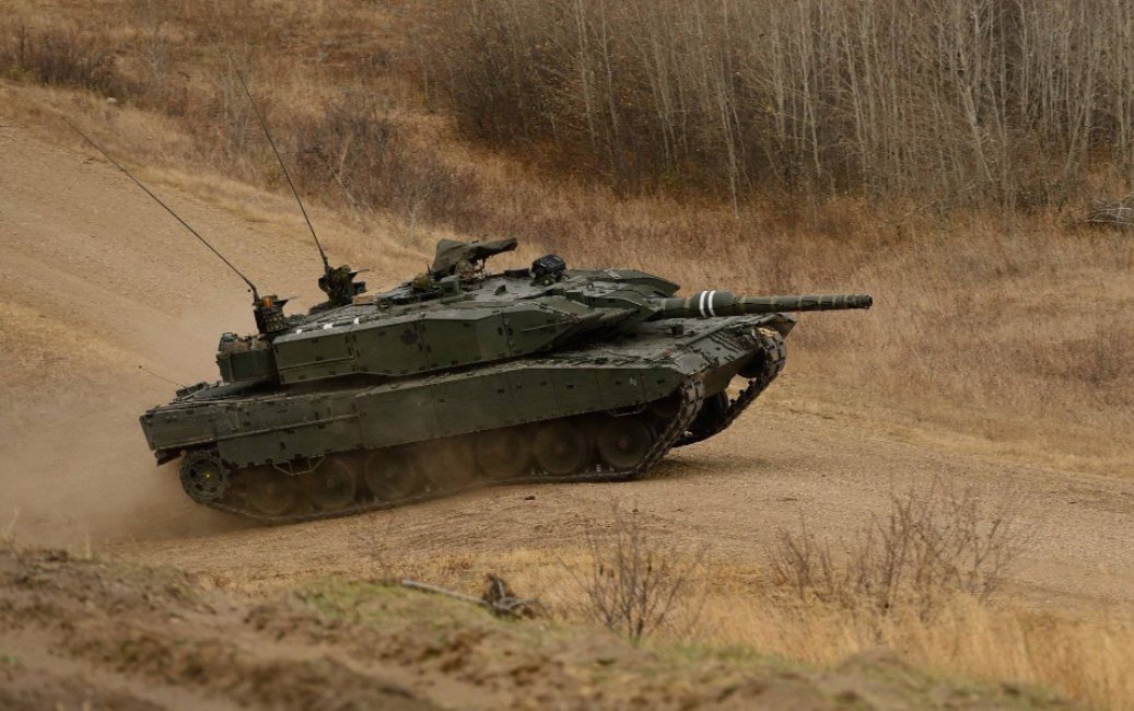 99a打得过豹2吗（当中国的99A遇上德国的豹2，到底孰强孰弱？谁会更胜一筹呢）(图3)