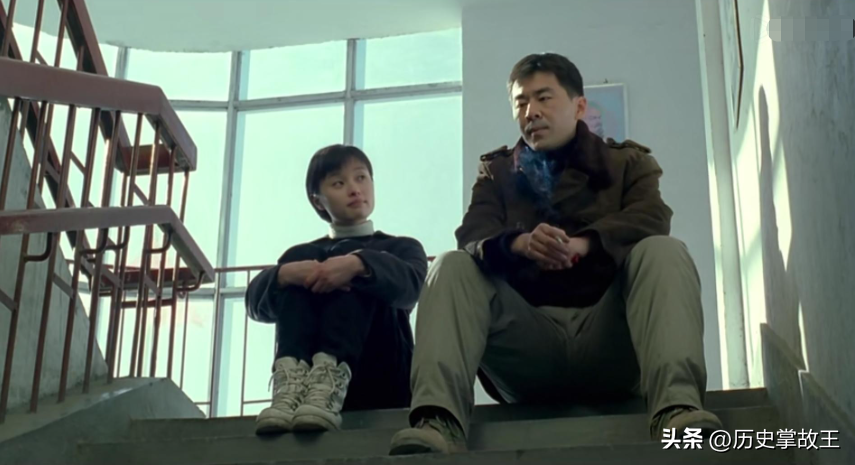 吴越个人资料（51岁吴越：离开陈建斌18年，坚持嫁给自己，如今与父亲相依为命）(图29)