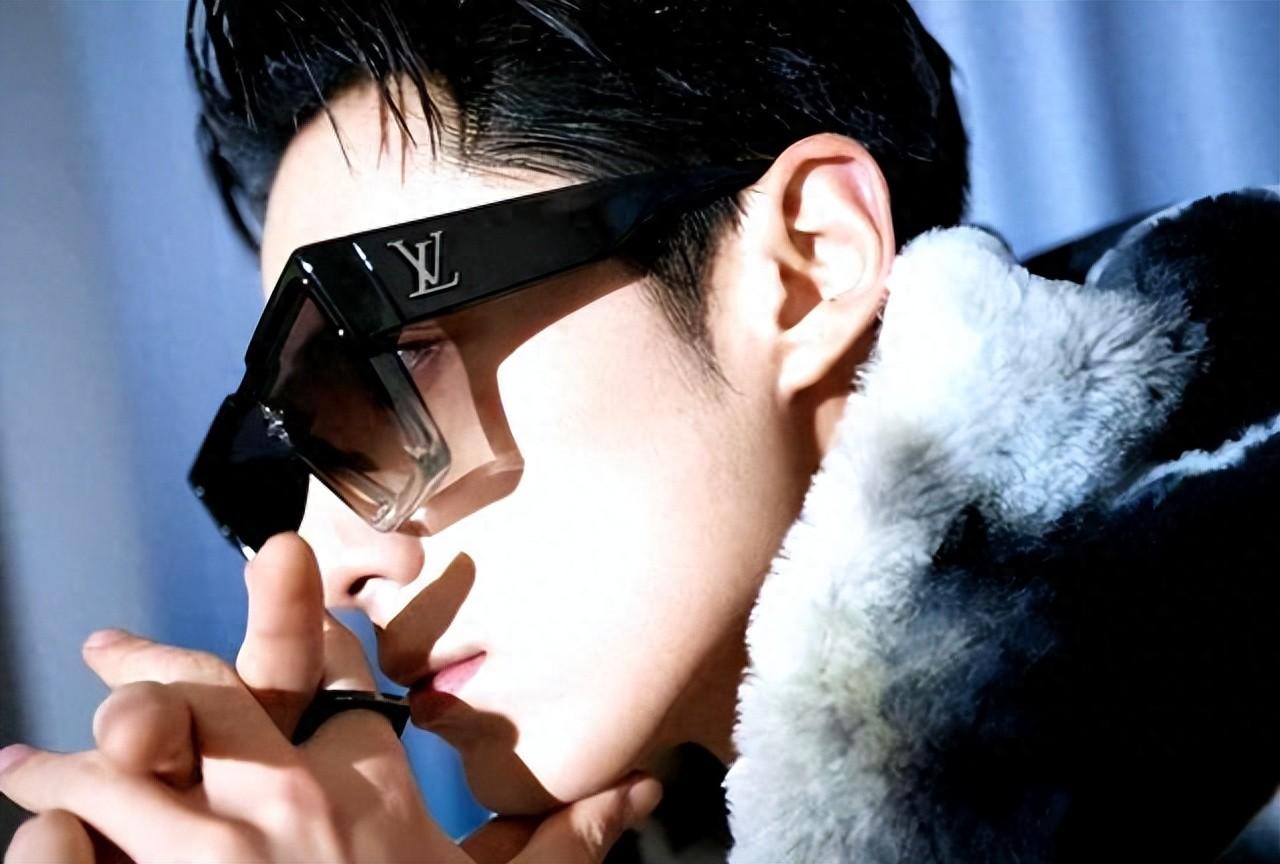 王鹤棣个人简介（24岁的王鹤棣，一夜爆火的新晋顶流！他的逆袭之路无人能挡！）(图1)